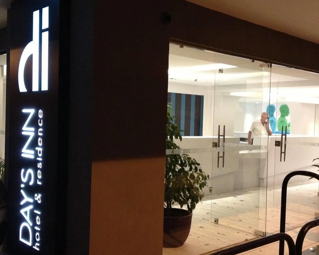 Day'S Inn Hotel And Residence Sliema